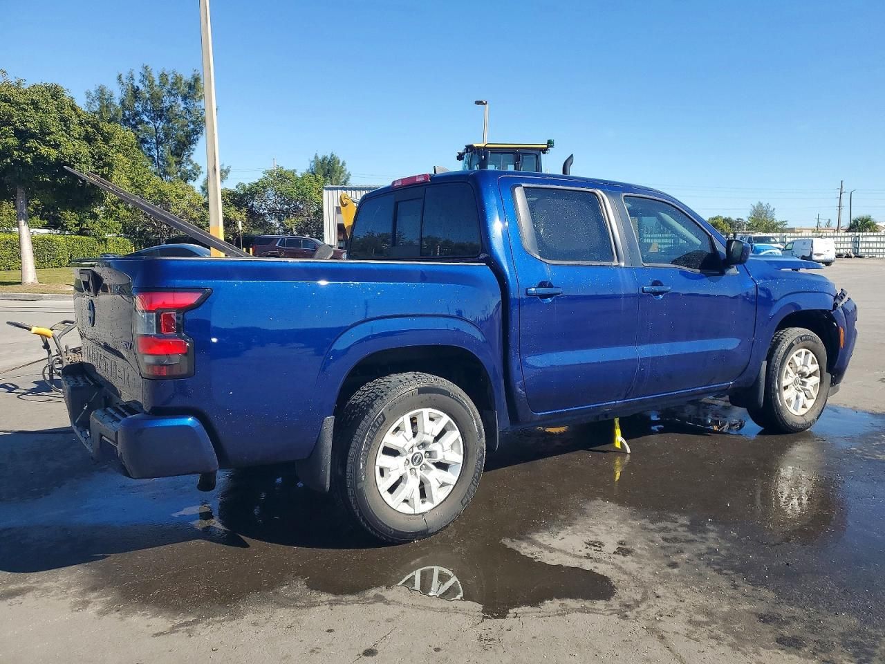 2022 Nissan Frontier s