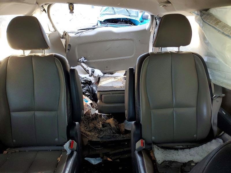 2018 KIA Sedona ex