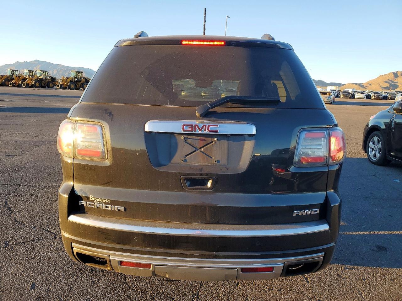2014 GMC Acadia Denali
