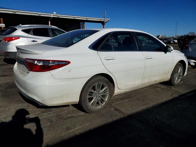 2016 Toyota Camry le