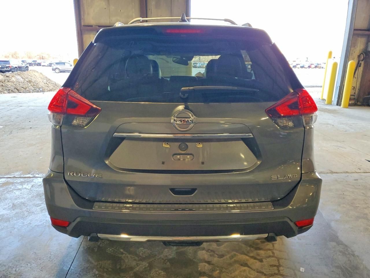 2017 Nissan Rogue sv