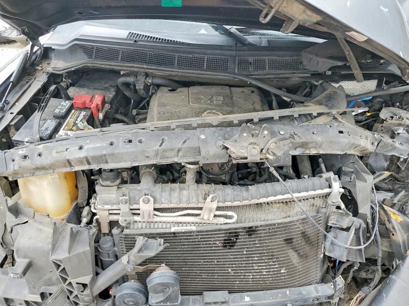 2015 Nissan Armada sv