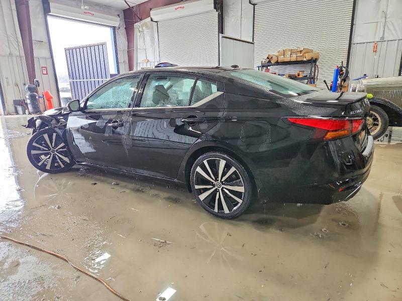 2022 Nissan Altima sr