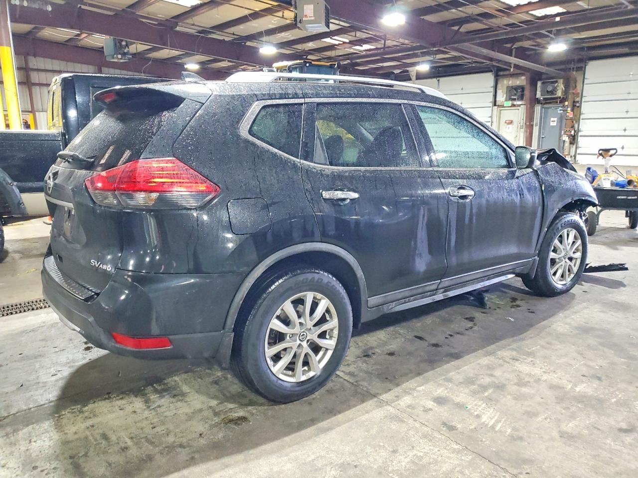 2017 Nissan Rogue sv