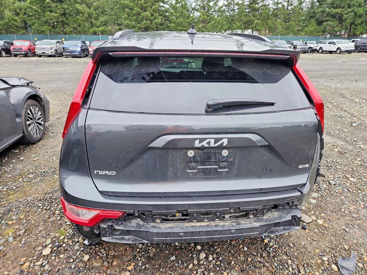 2025 KIA Niro lx