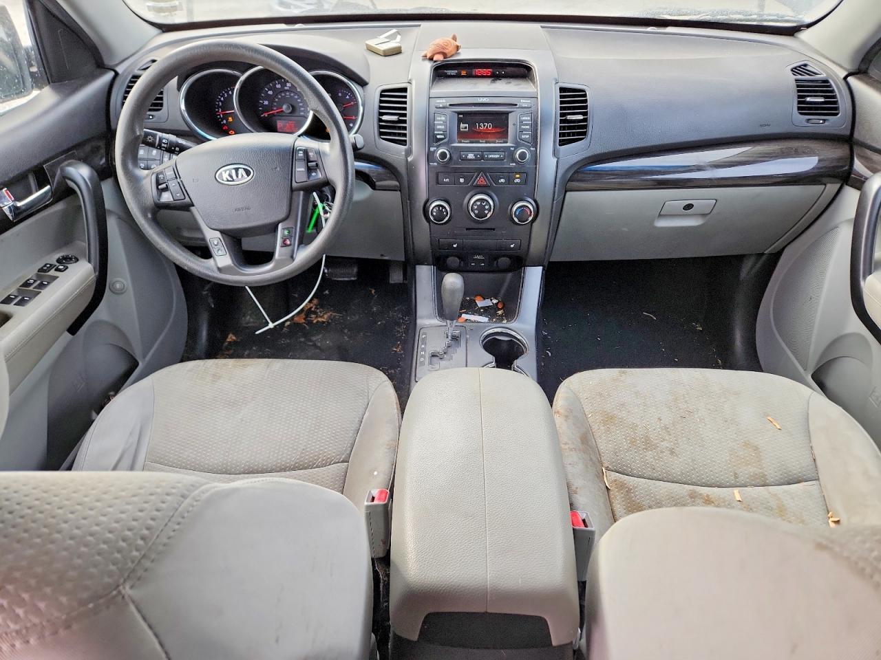 2013 KIA Sorento lx