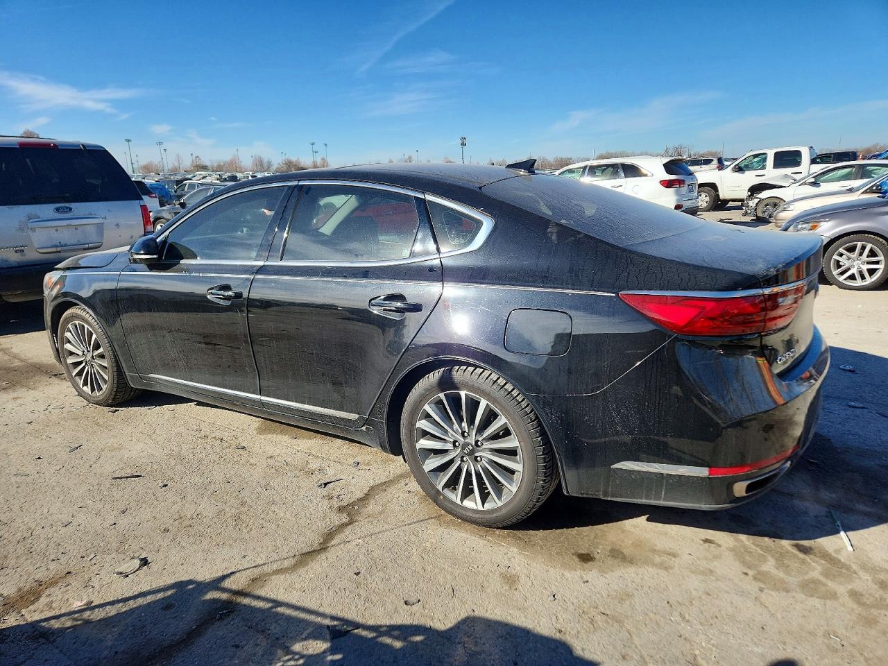 2017 KIA Cadenza Premium