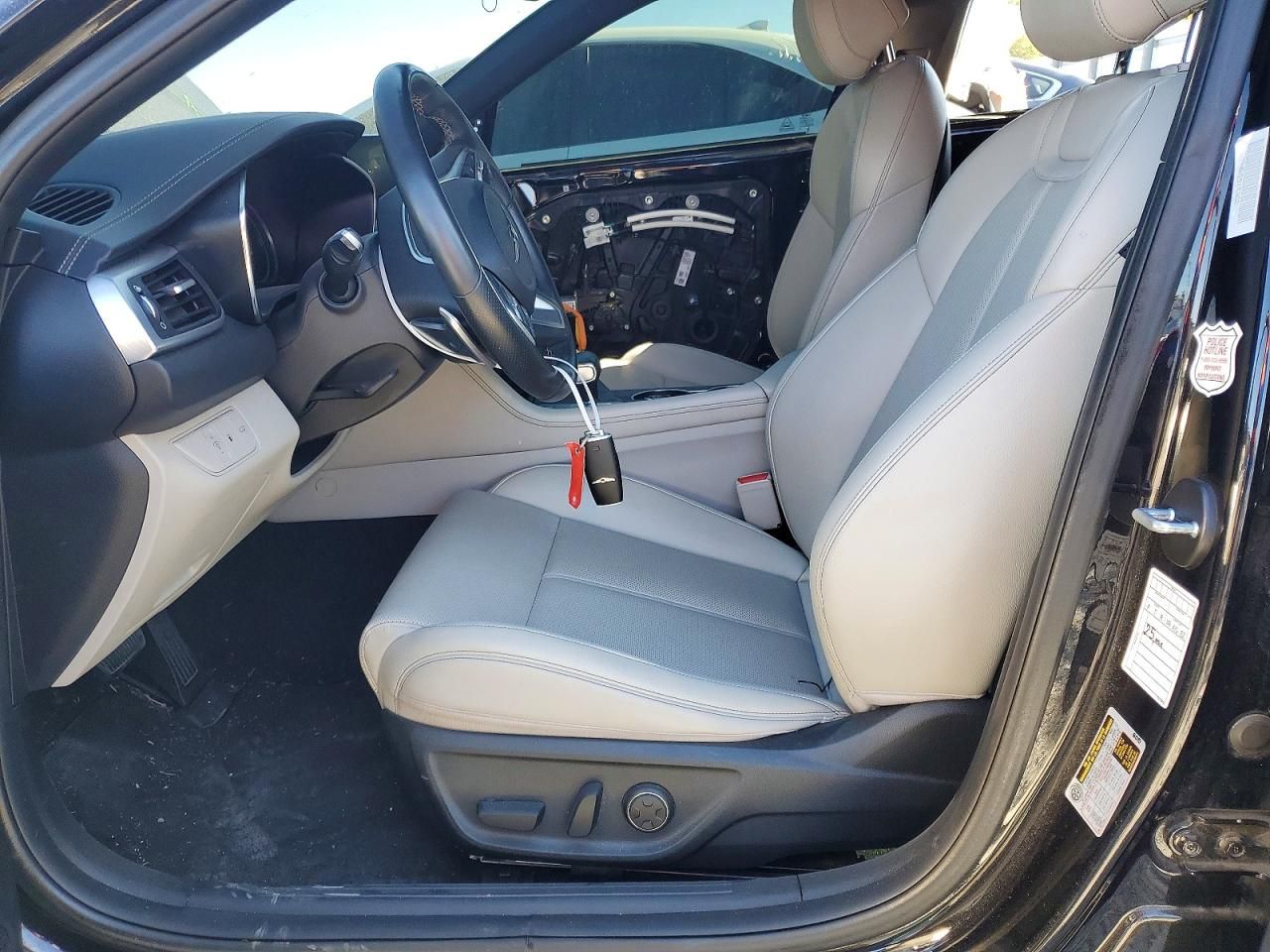 2023 Genesis G70 Base