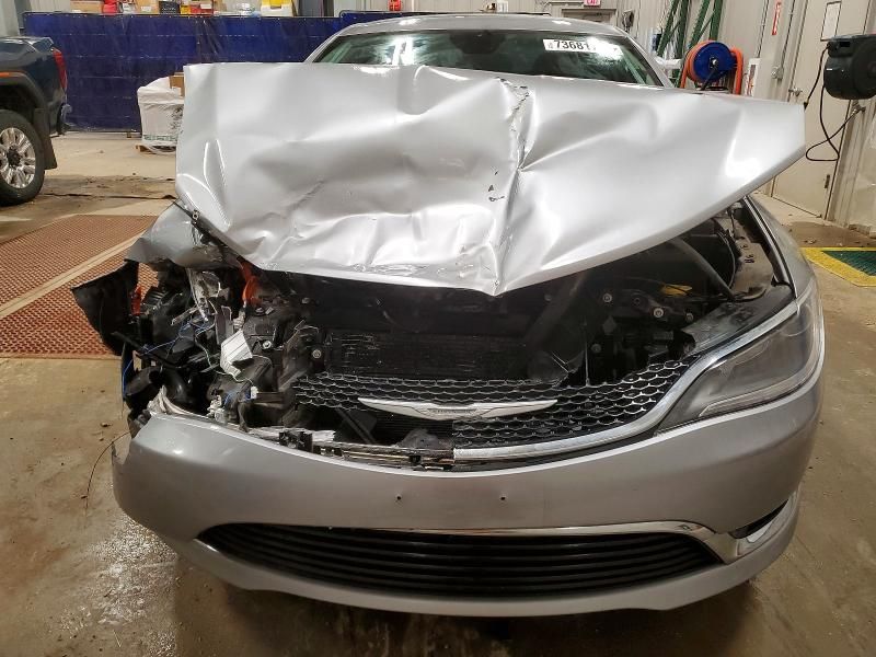 2015 Chrysler 200 Limited