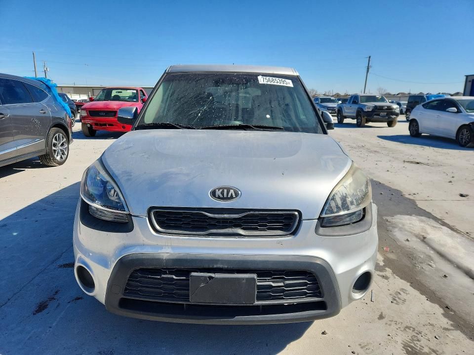 2013 KIA Soul +