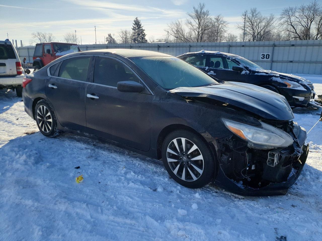 2017 Niss Altima