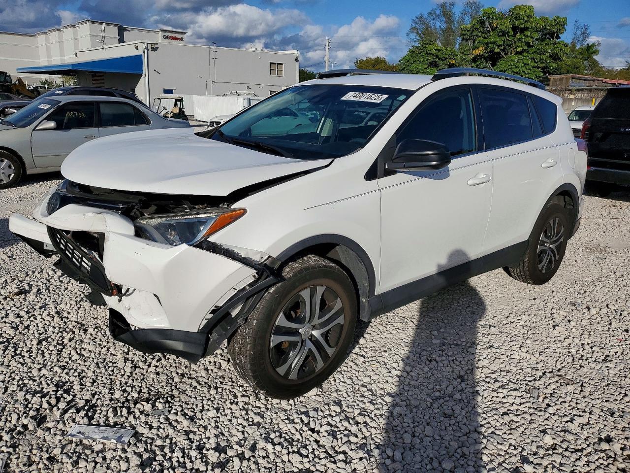 2018 Toyota Rav4 le