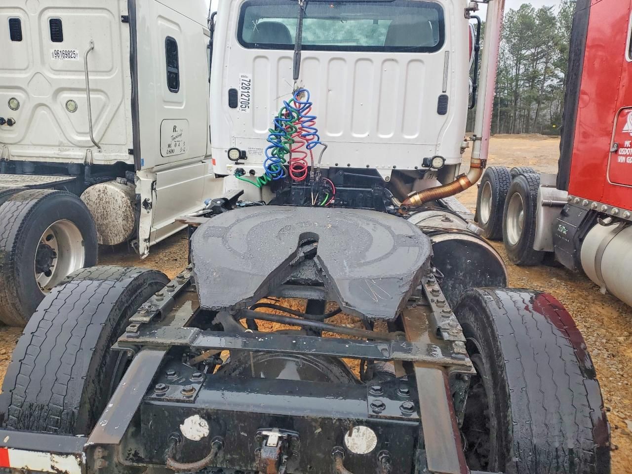 2015 Freightliner Business Class M2 Semi Truck