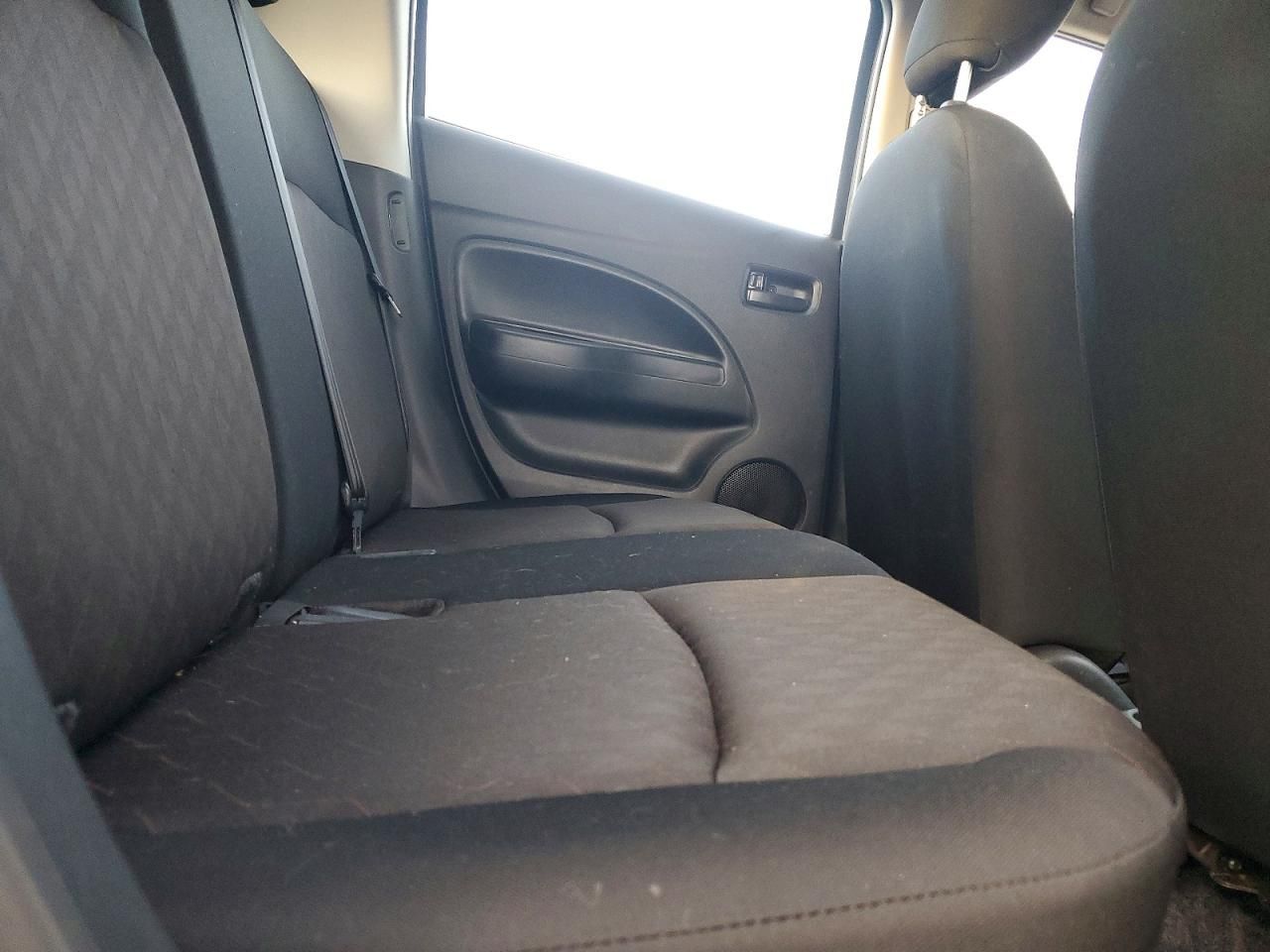 2022 Mitsubishi Mirage es