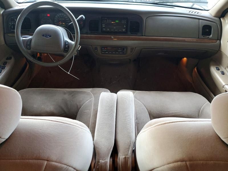 2001 Ford Crown Victoria lx