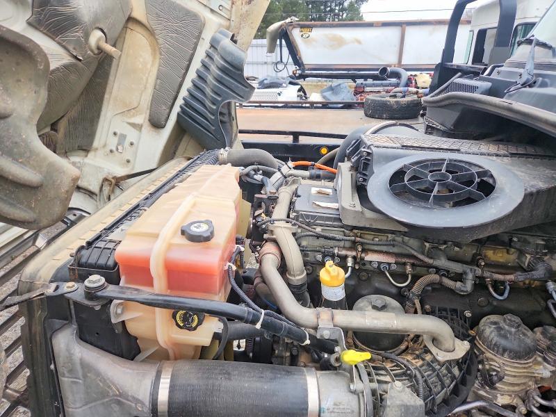 2018 Freightliner Cascadia 125 Semi Truck