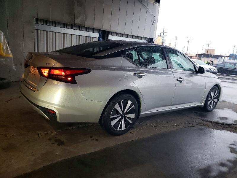 2021 Nissan Altima sv
