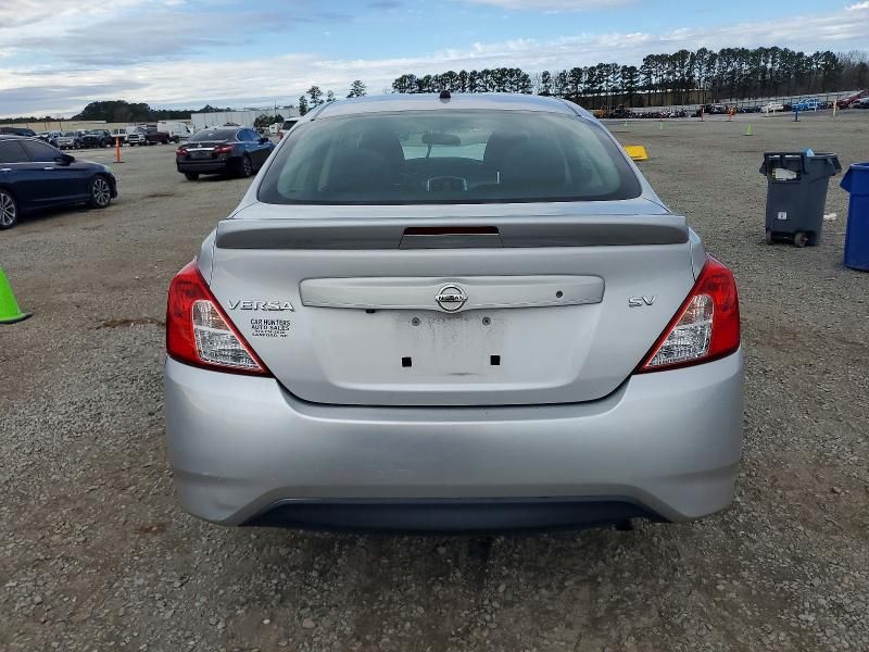 2019 Nissan Versa s