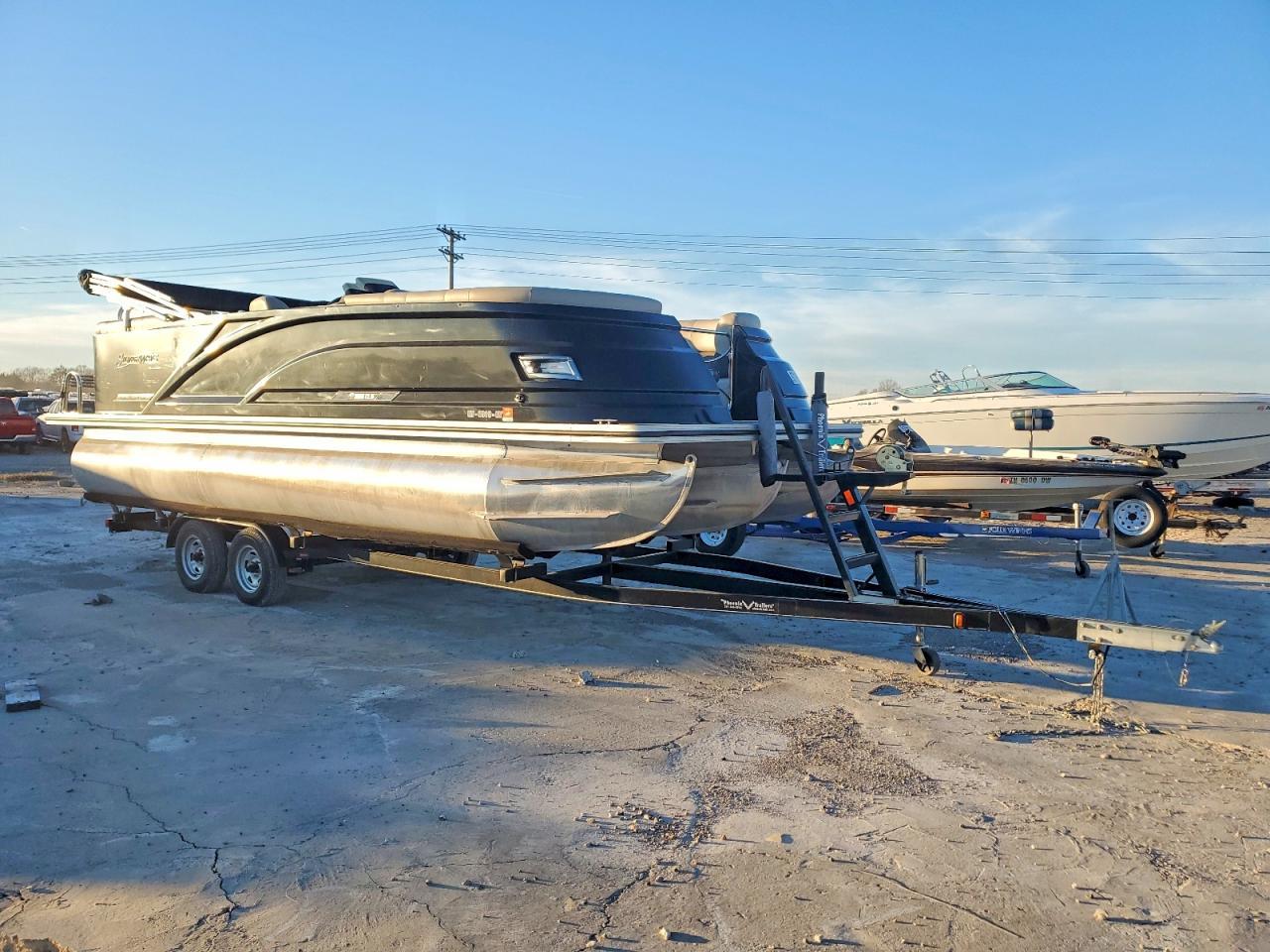 2020 Silverton ER Wave Pontoon Boat