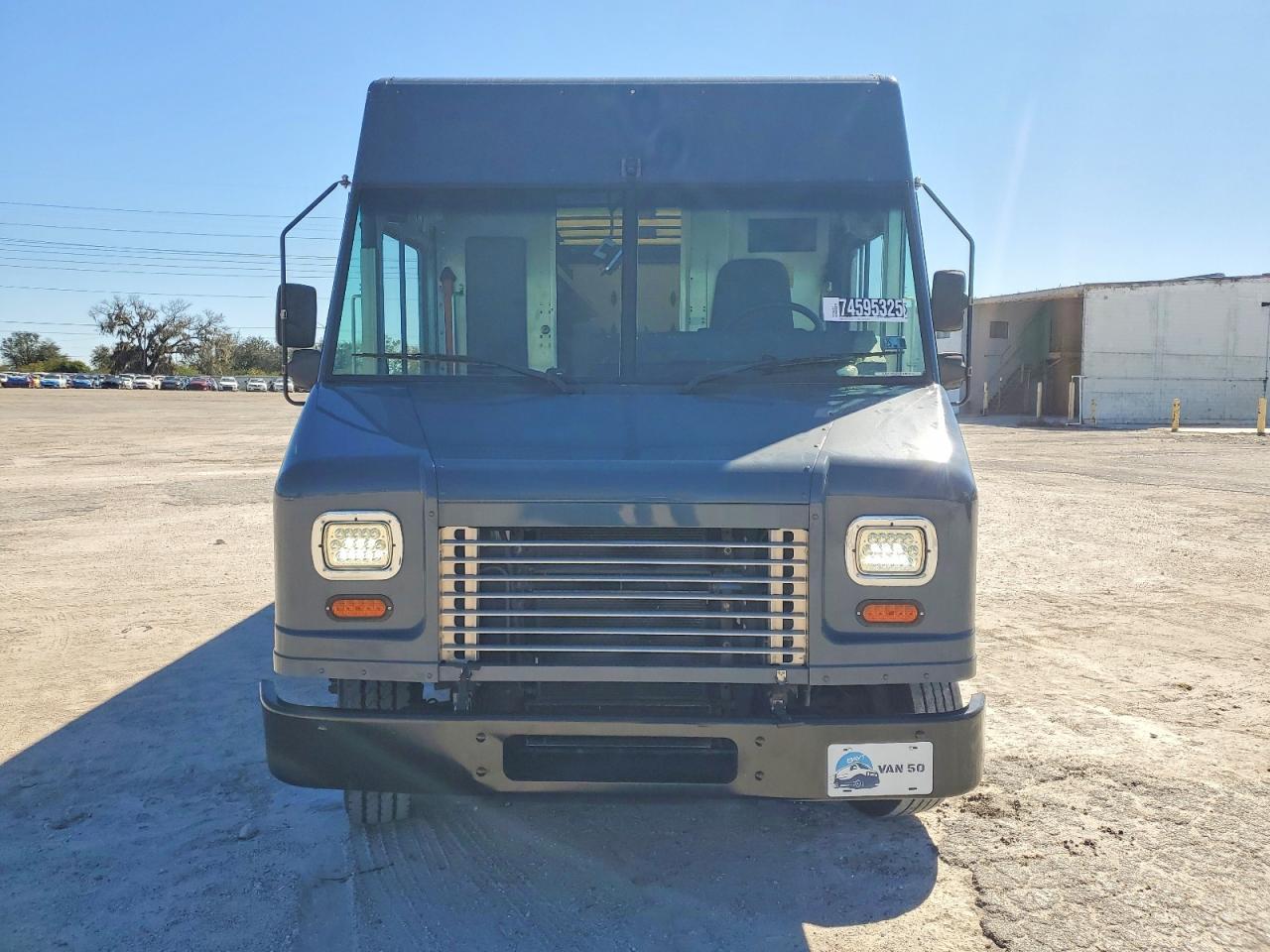 2021 Freightliner MT45G Chassis Delivery Truck
