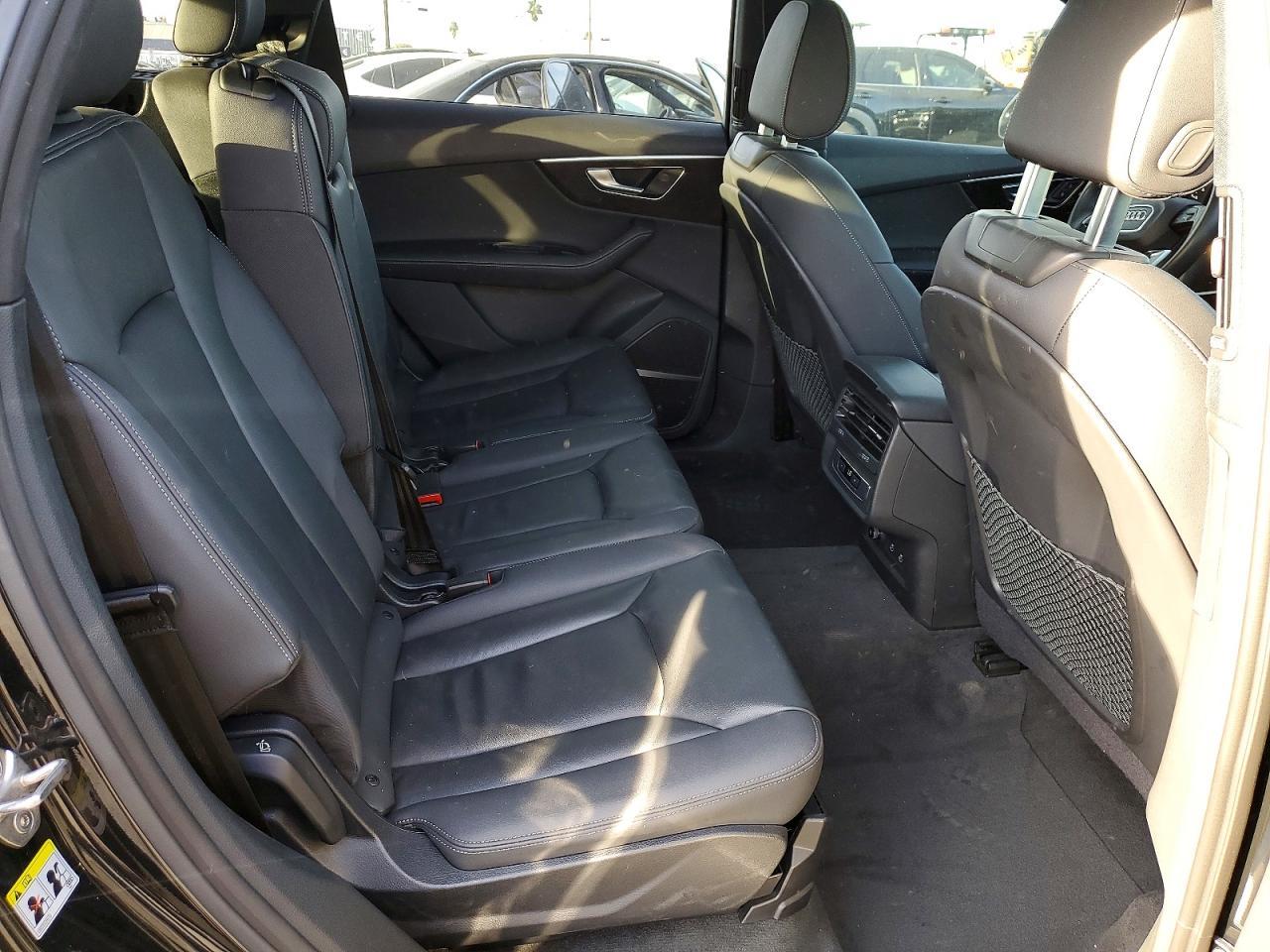 2025 Audi Q7 Premium Plus