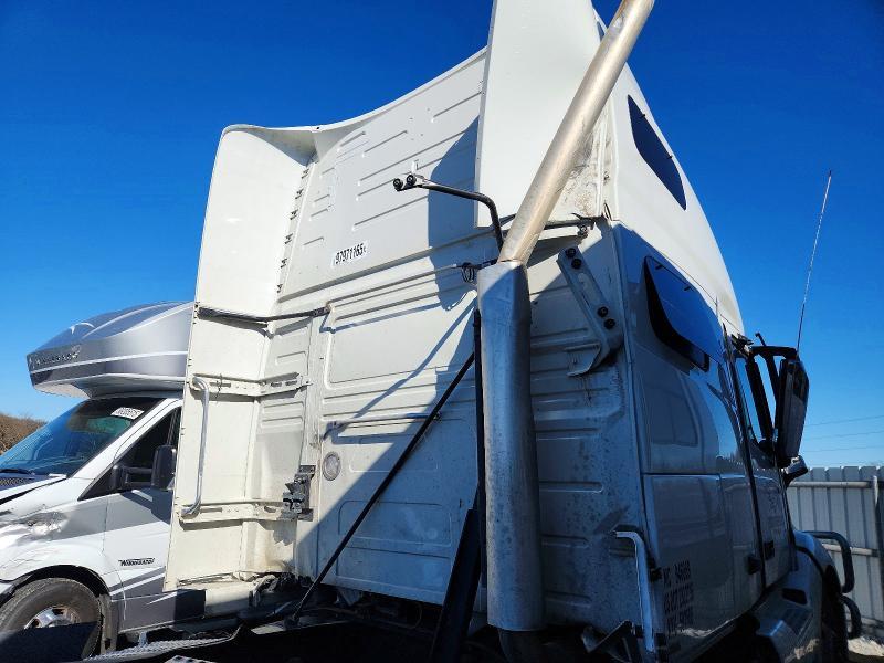 2023 Volvo VN VNL