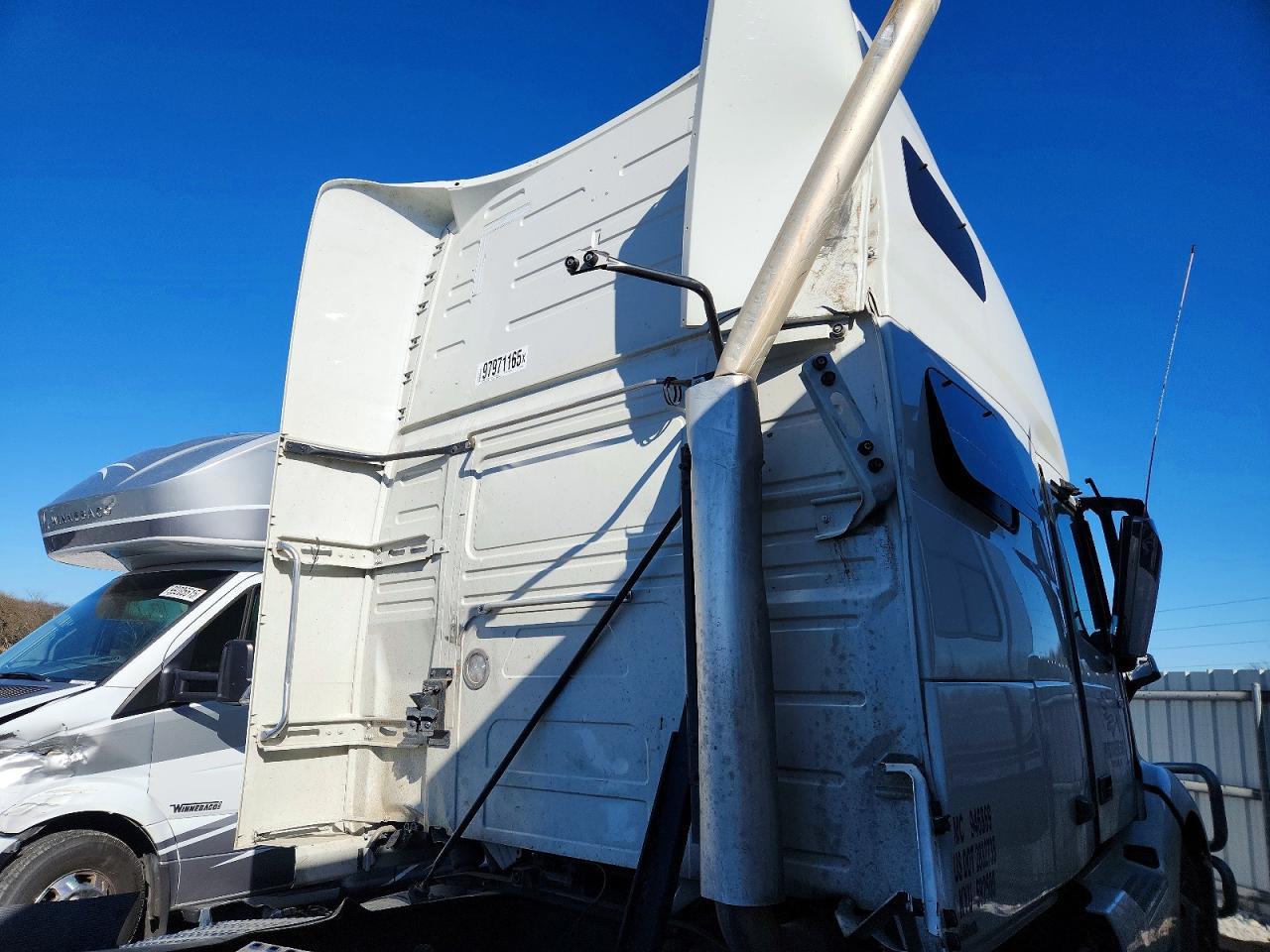 2023 Volvo VN VNL