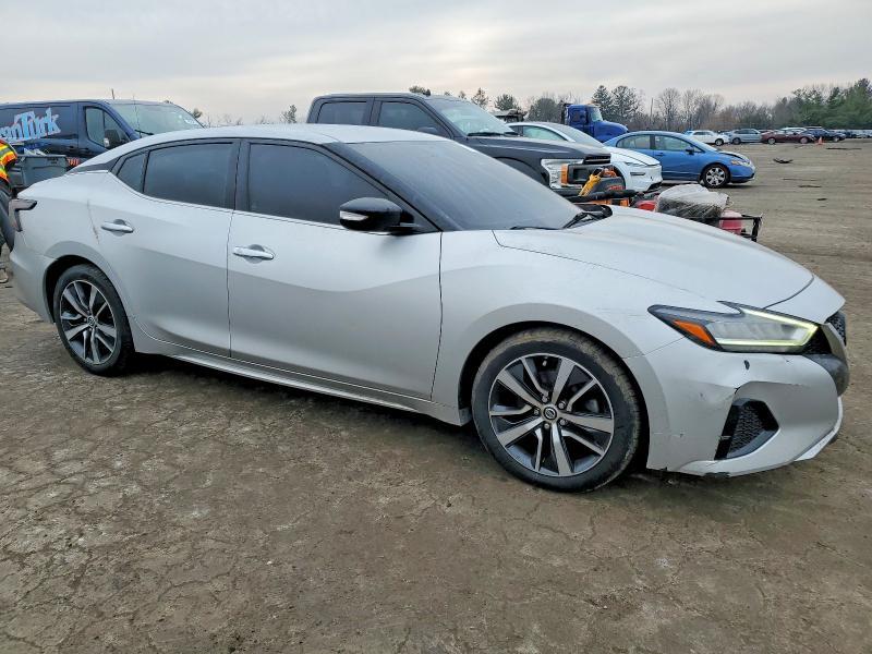 2020 Nissan Maxima sv