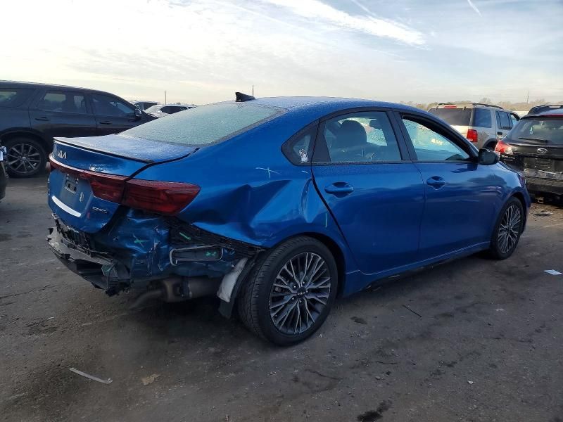 2023 KIA Forte gt Line