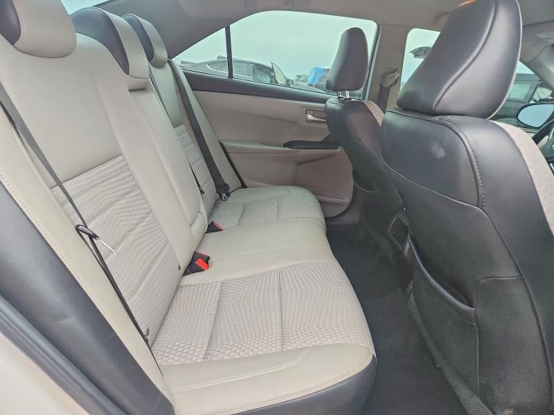 2015 Toyota Camry le