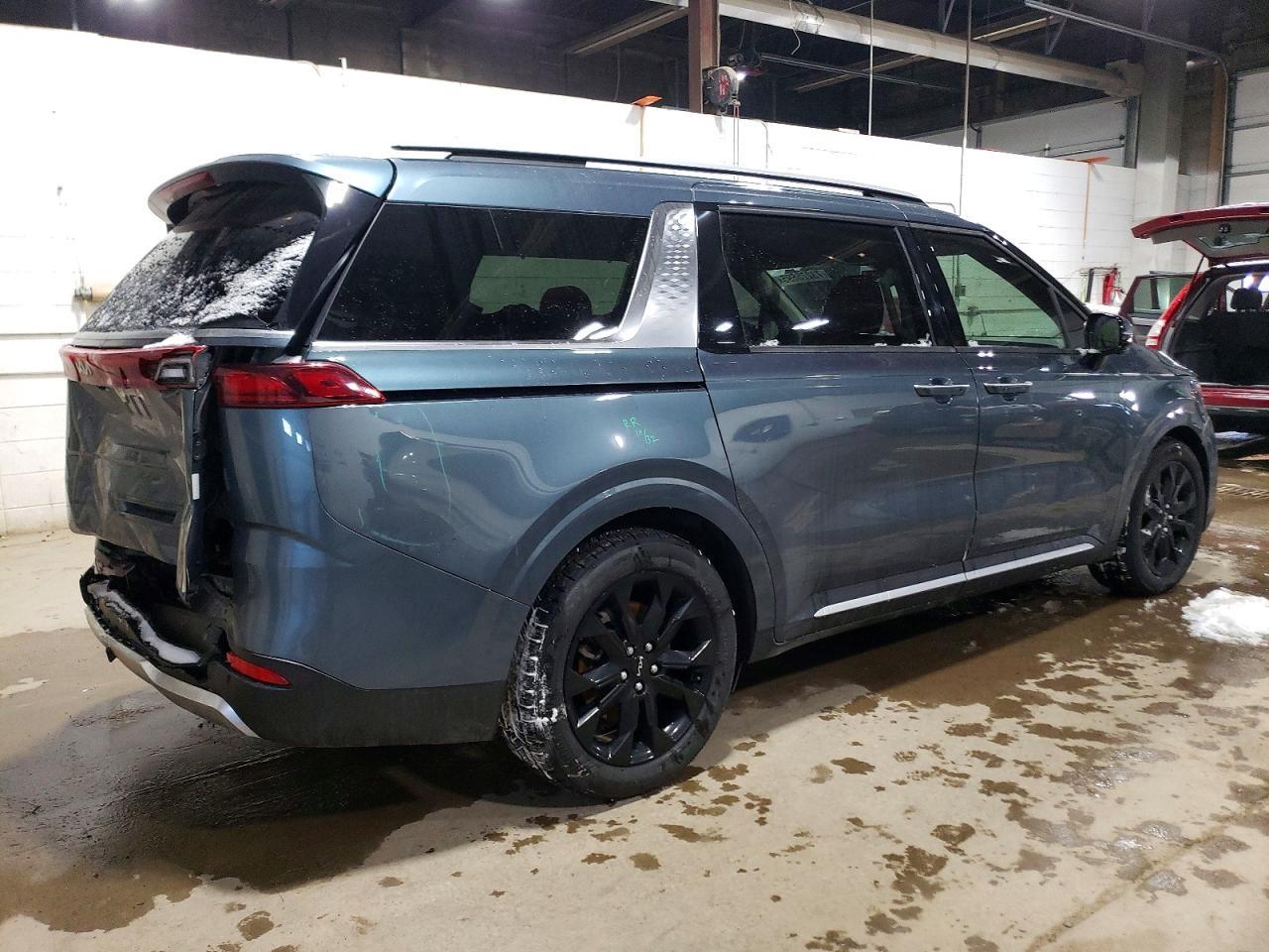 2022 KIA Carnival sx
