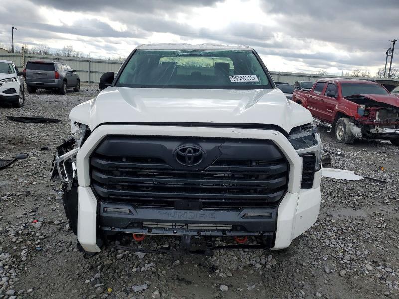 2024 Toyota Tundra Crewmax sr