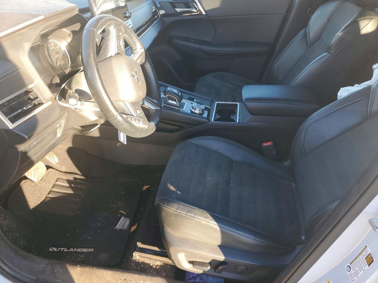 2022 Mitsubishi Outlander se