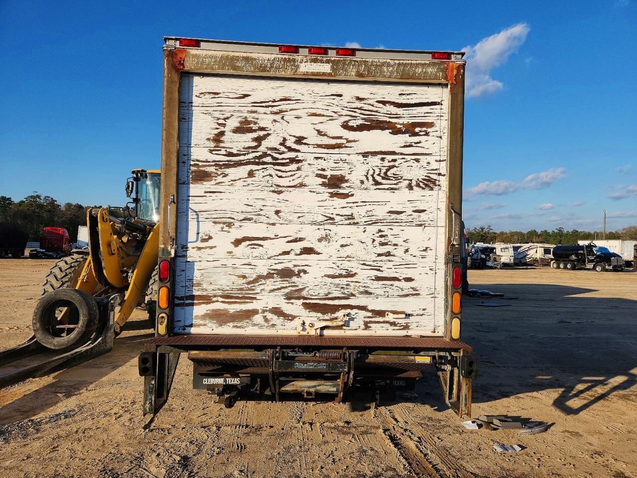 2001 Isuzu NPR HD BOX Truck