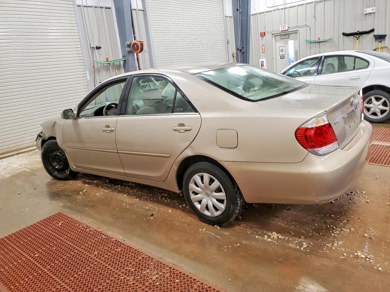 2005 Toyota Camry le