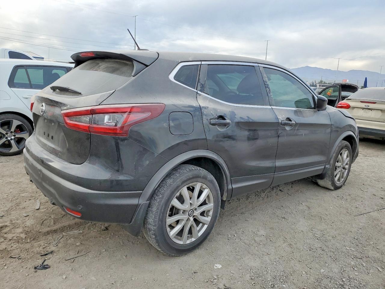 2021 Nissan Rogue Sport s
