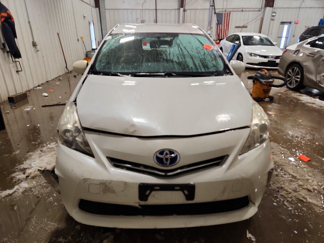 2014 Toyota Prius v