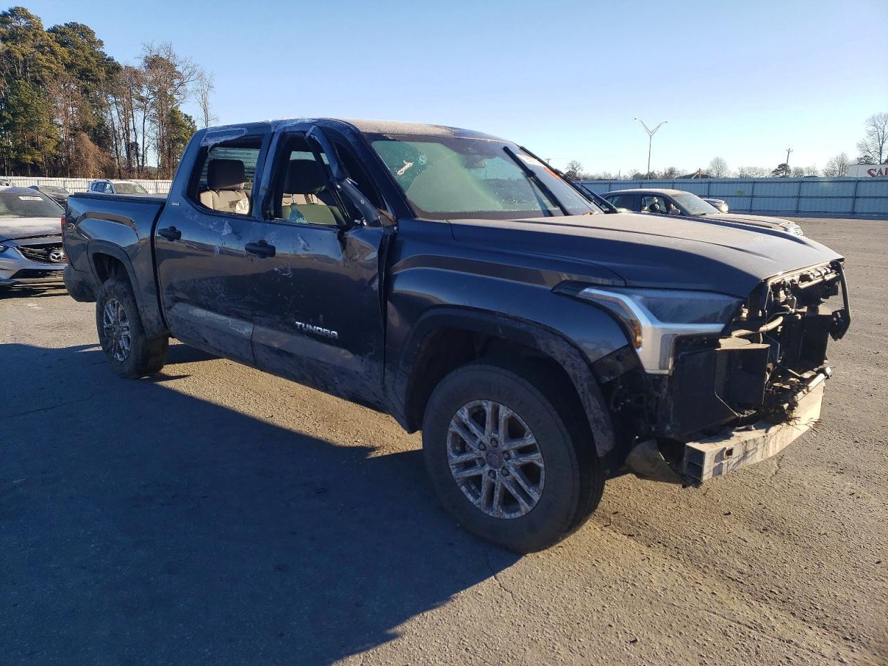2025 Toyota Tundra Crewmax sr