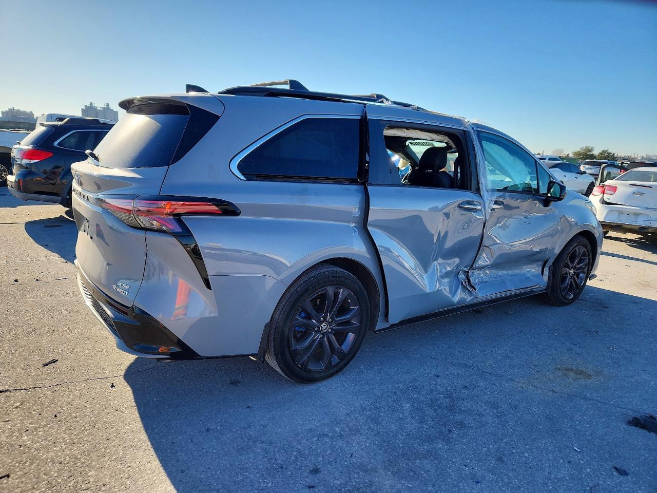 2024 Toyota Sienna xse