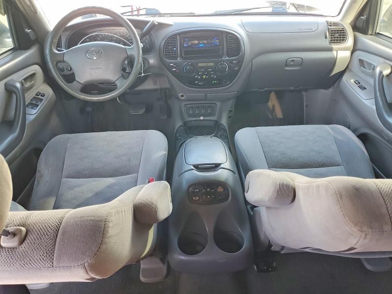 2005 Toyota Sequoia SR5