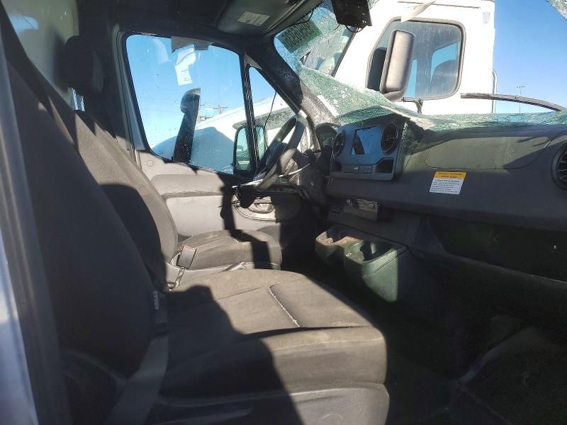 2019 Mercedes-Benz 2019 Mercedes Benz Sprinter 3-box Truck