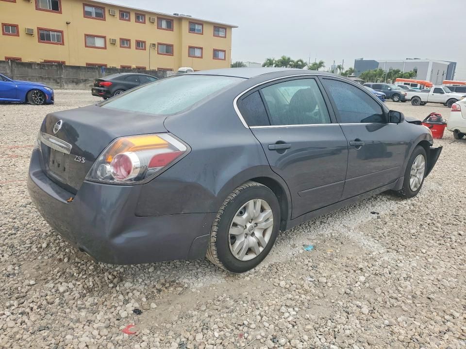 2010 Nissan Altima Base