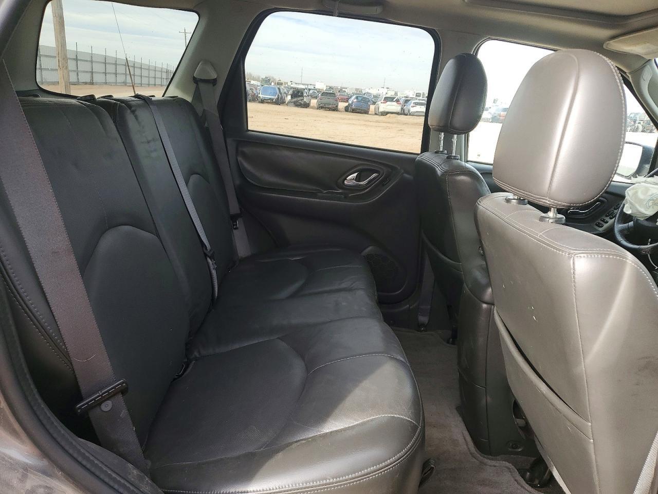 2005 Mazda Tribute s