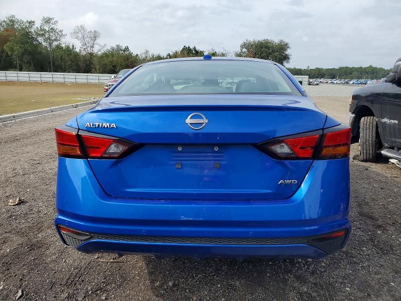 2025 Nissan Altima sv