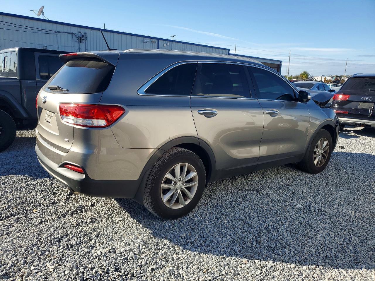 2017 KIA Sorento lx