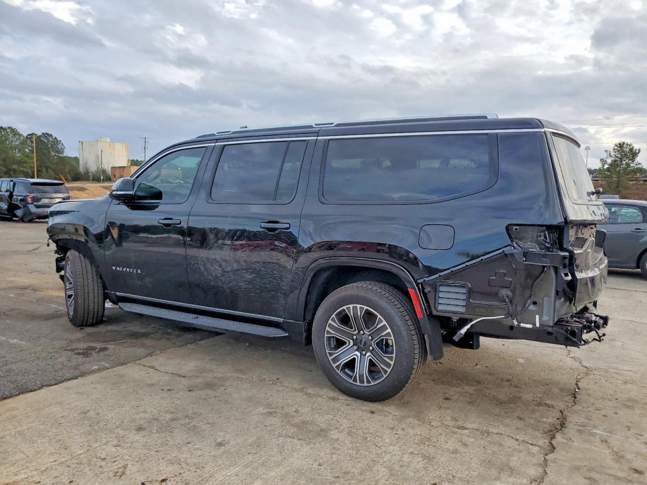 2025 Jeep Wagoneer l Series i
