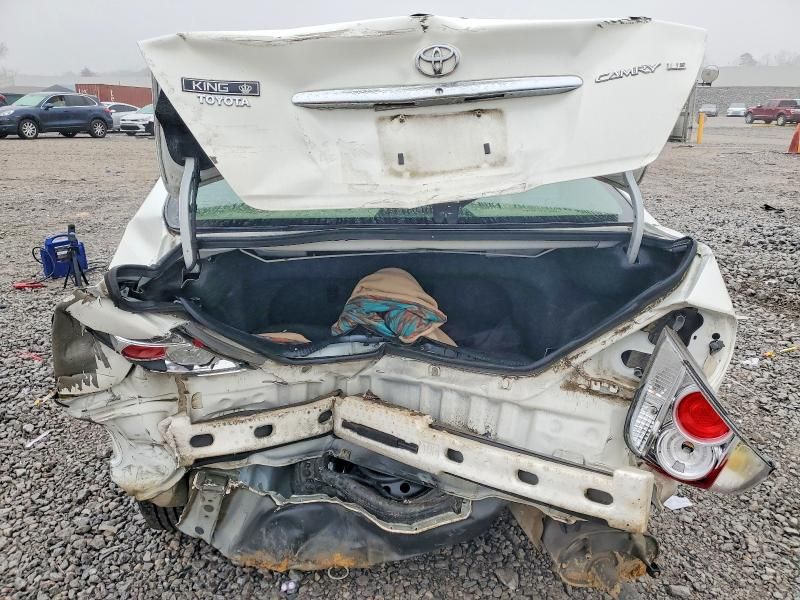 2005 Toyota Camry le