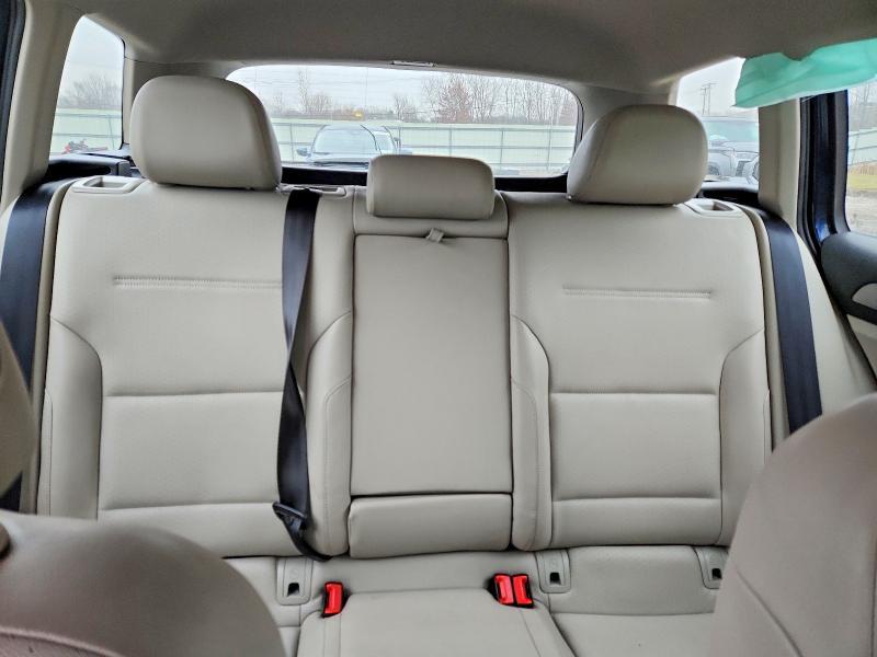 2015 Volkswagen Golf Sportwagen s