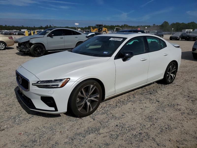 2019 Volvo S60 T6 R-design