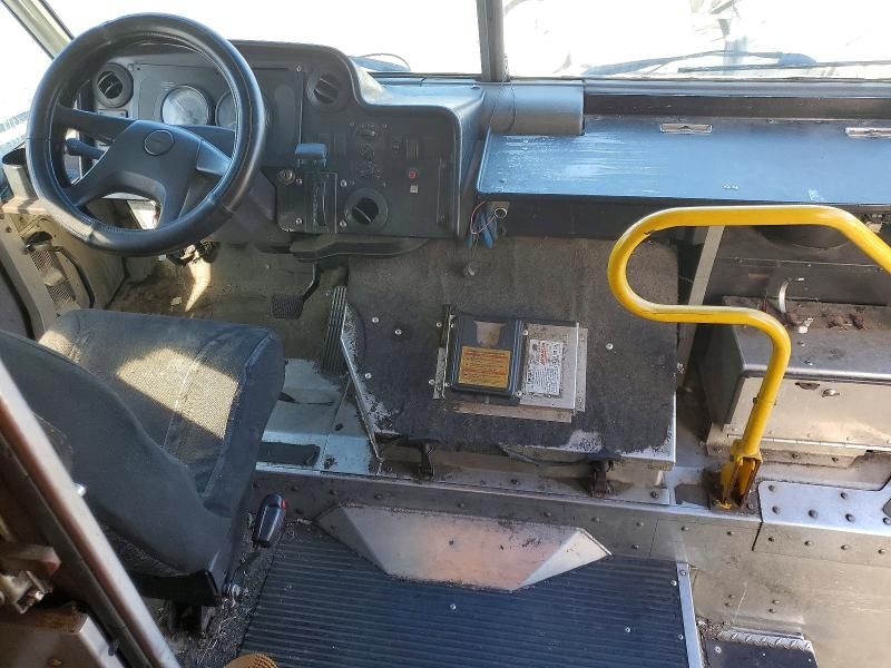 2006 Freightliner Mt45 Chassis Delivery Truck